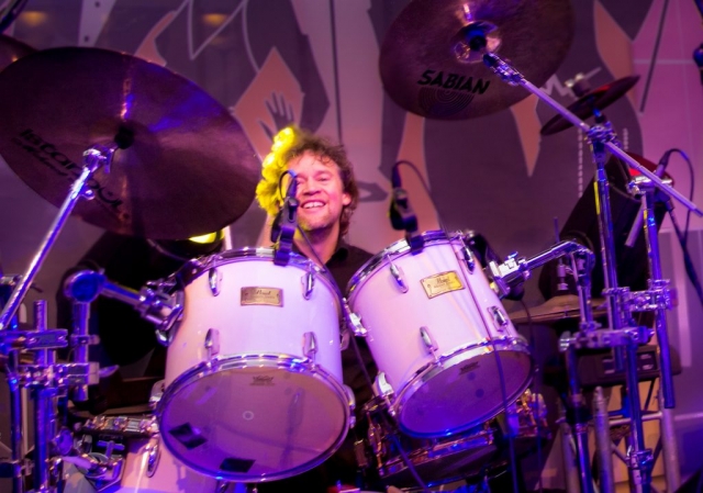 Mario Brüninghaus on drums, Schlagzeuger Köln